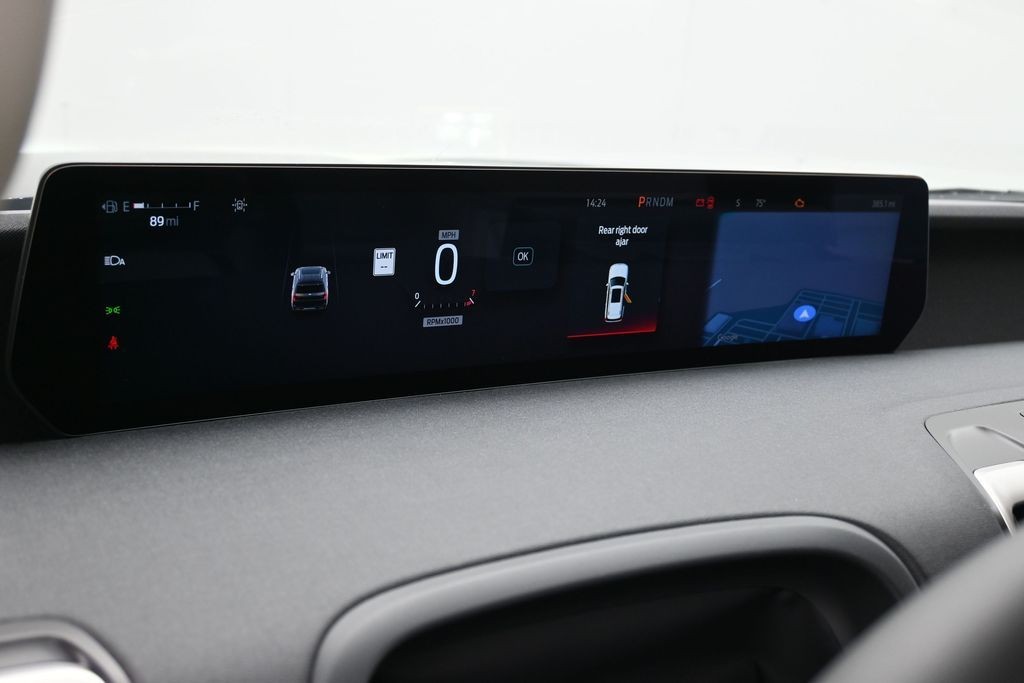 Ford Expedition Vehicle Full-screen Gallery Image 13