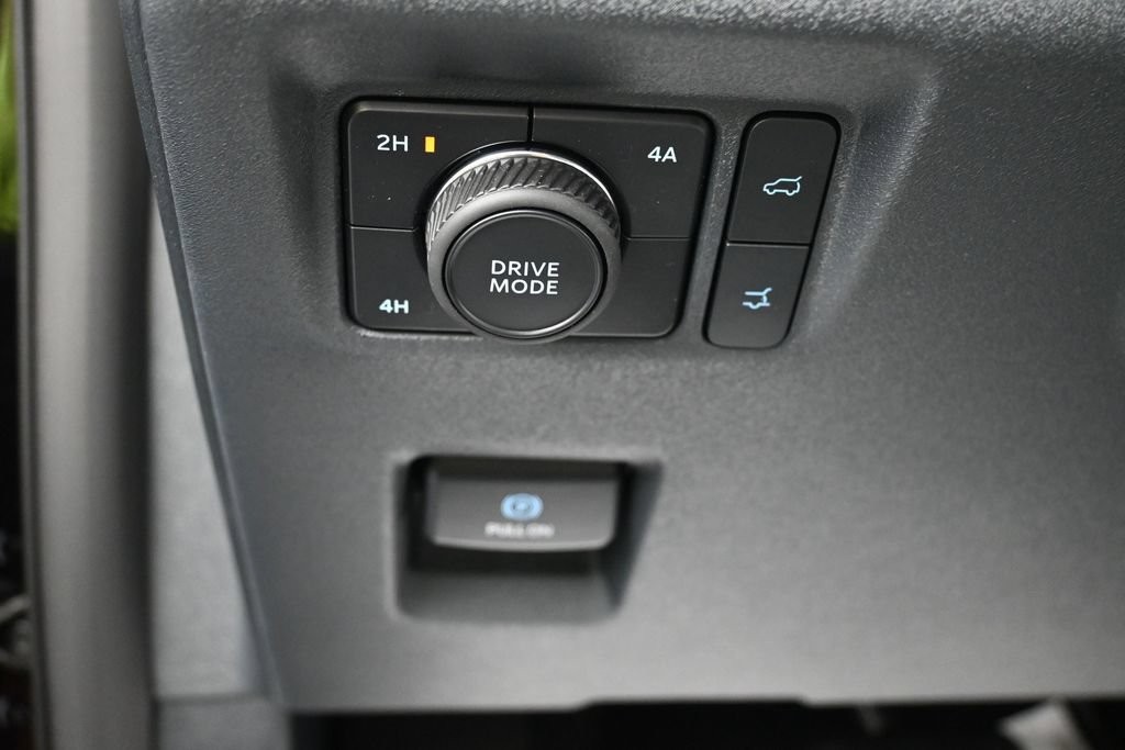 Ford Expedition Vehicle Full-screen Gallery Image 14