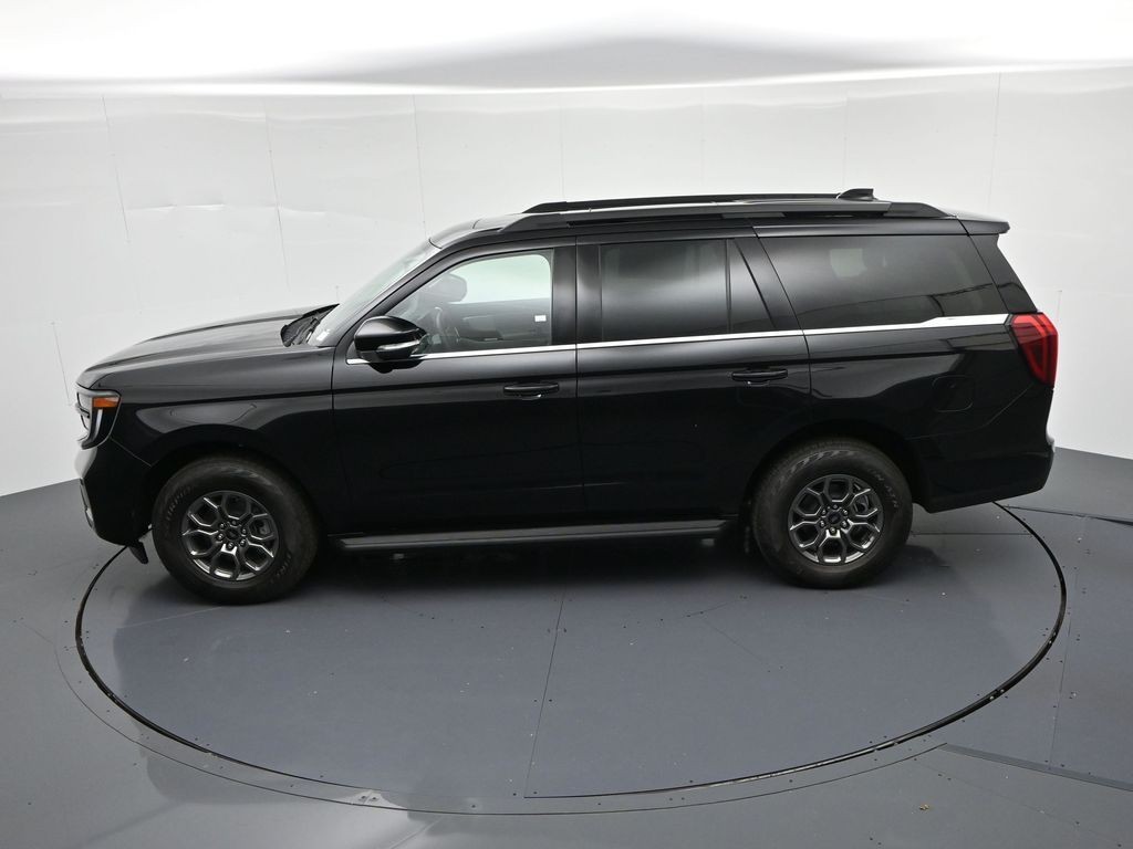 Ford Expedition Vehicle Full-screen Gallery Image 20
