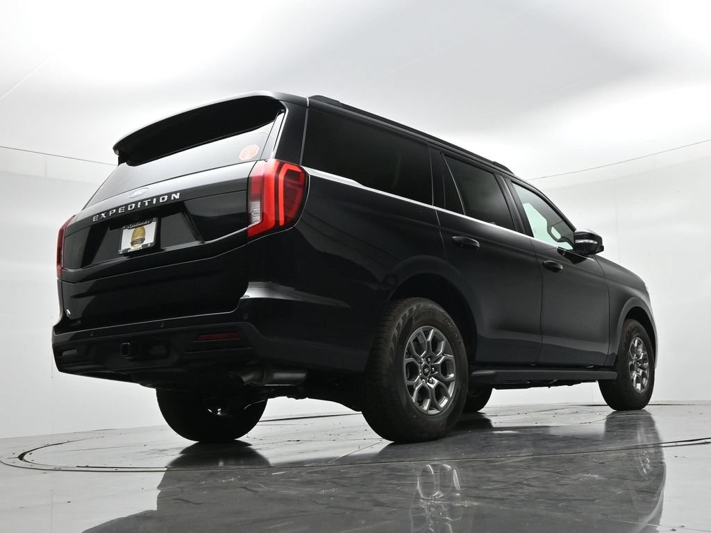 Ford Expedition Vehicle Full-screen Gallery Image 23