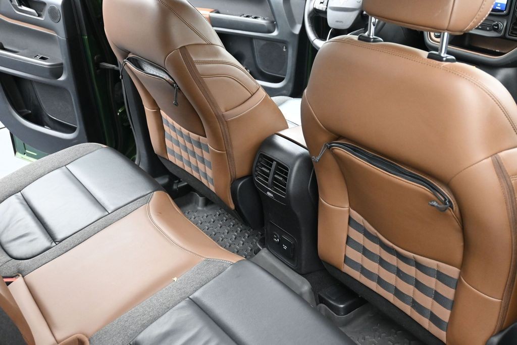Ford Bronco Sport Vehicle Full-screen Gallery Image 10