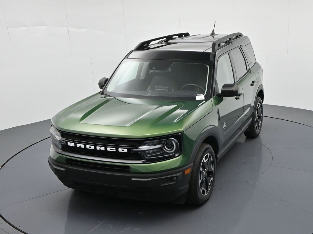 Ford Bronco Sport Vehicle Full-screen Gallery Image 19