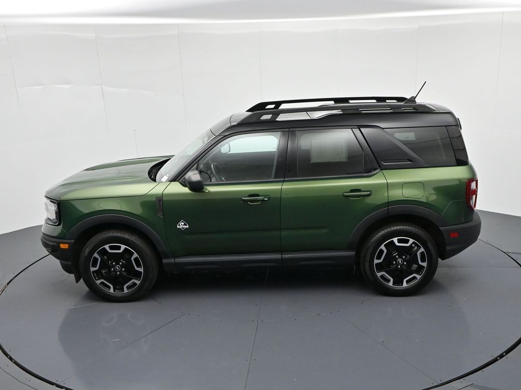 Ford Bronco Sport Vehicle Full-screen Gallery Image 20
