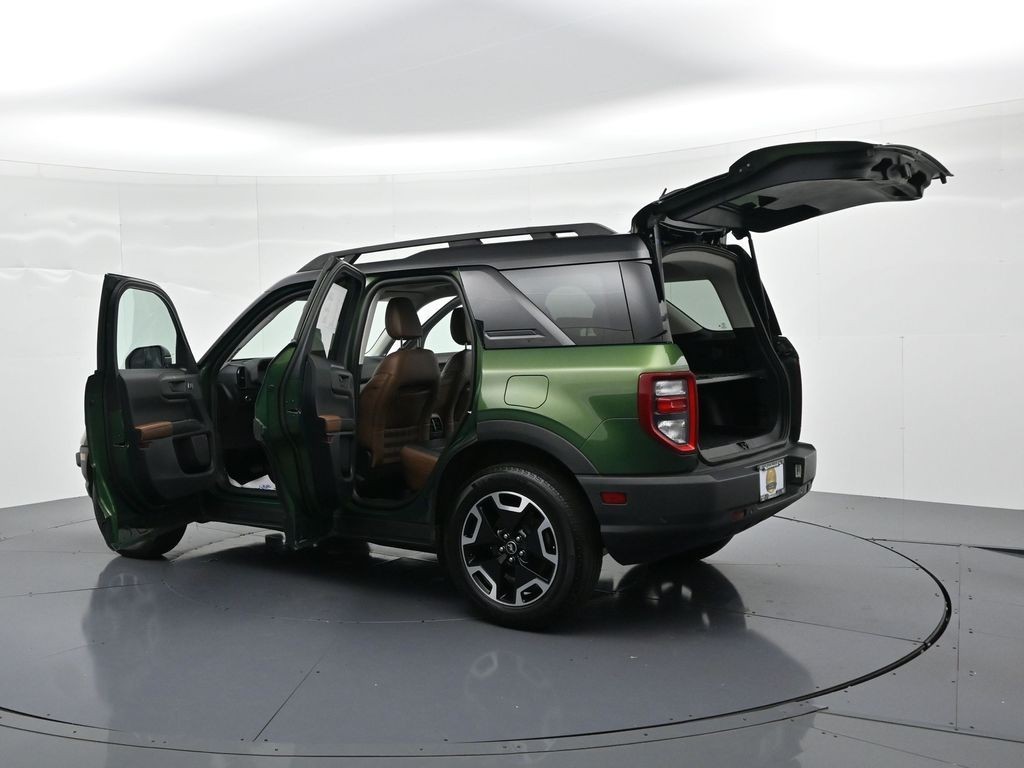 Ford Bronco Sport Vehicle Full-screen Gallery Image 26