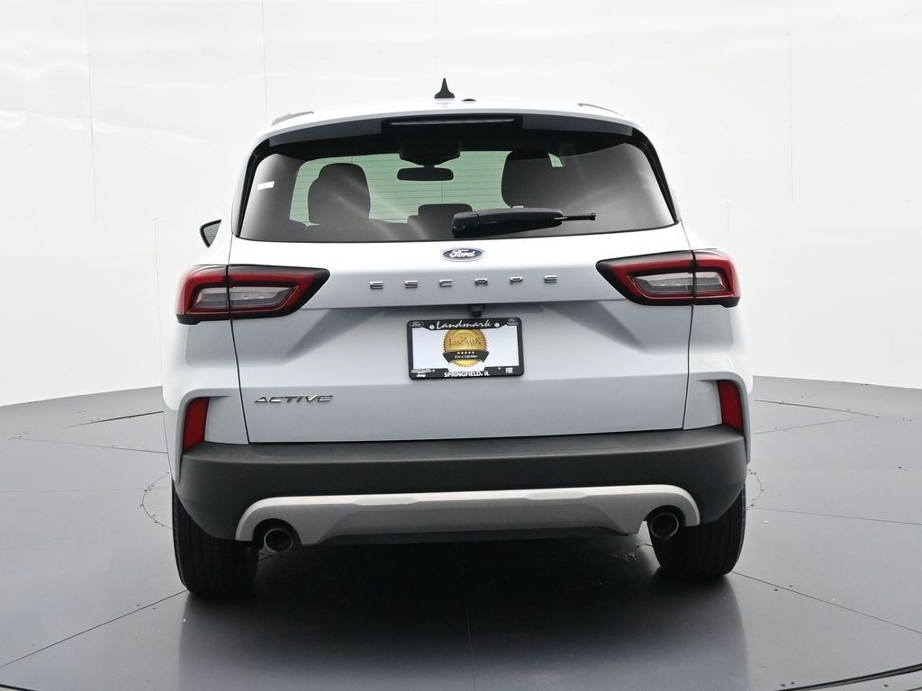 Ford Escape Vehicle Full-screen Gallery Image 7