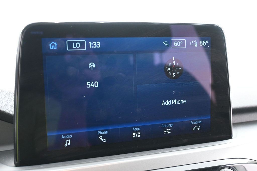 Ford Escape Vehicle Full-screen Gallery Image 10