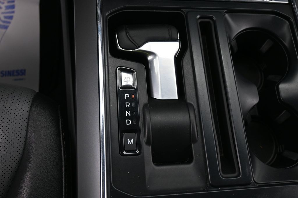 Ford F-150 Vehicle Full-screen Gallery Image 13