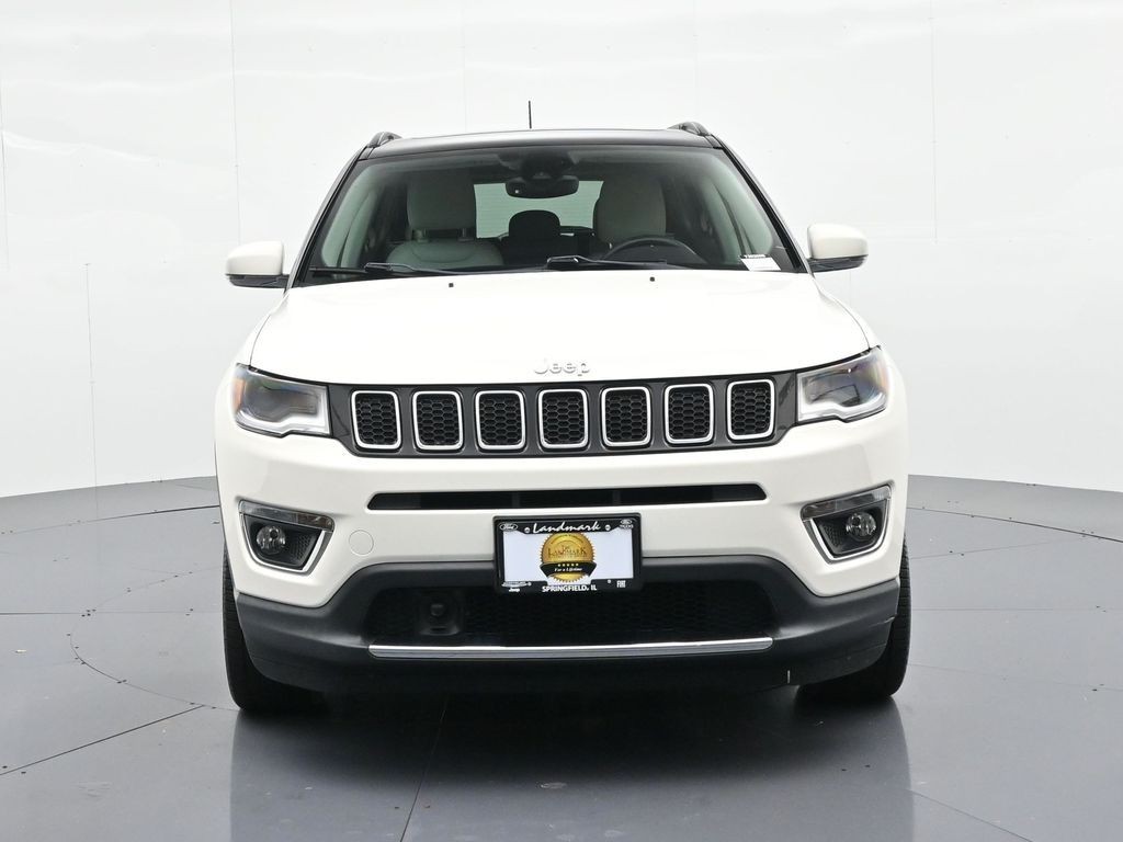 Jeep Compass Vehicle Full-screen Gallery Image 3