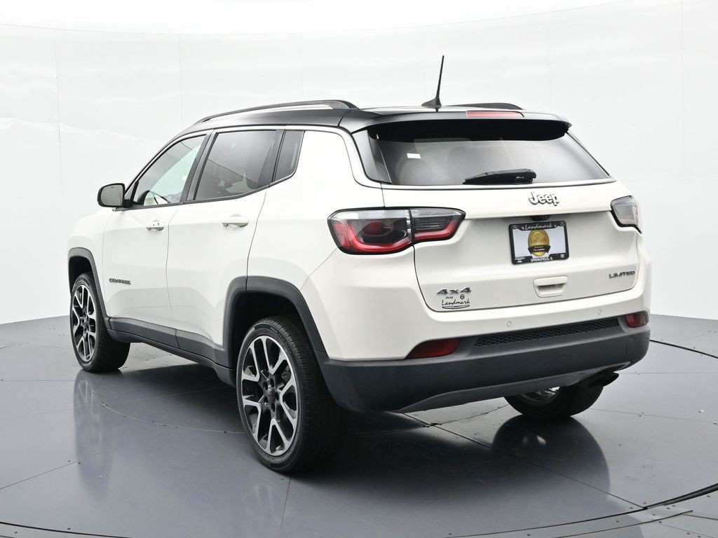 Jeep Compass Vehicle Full-screen Gallery Image 8