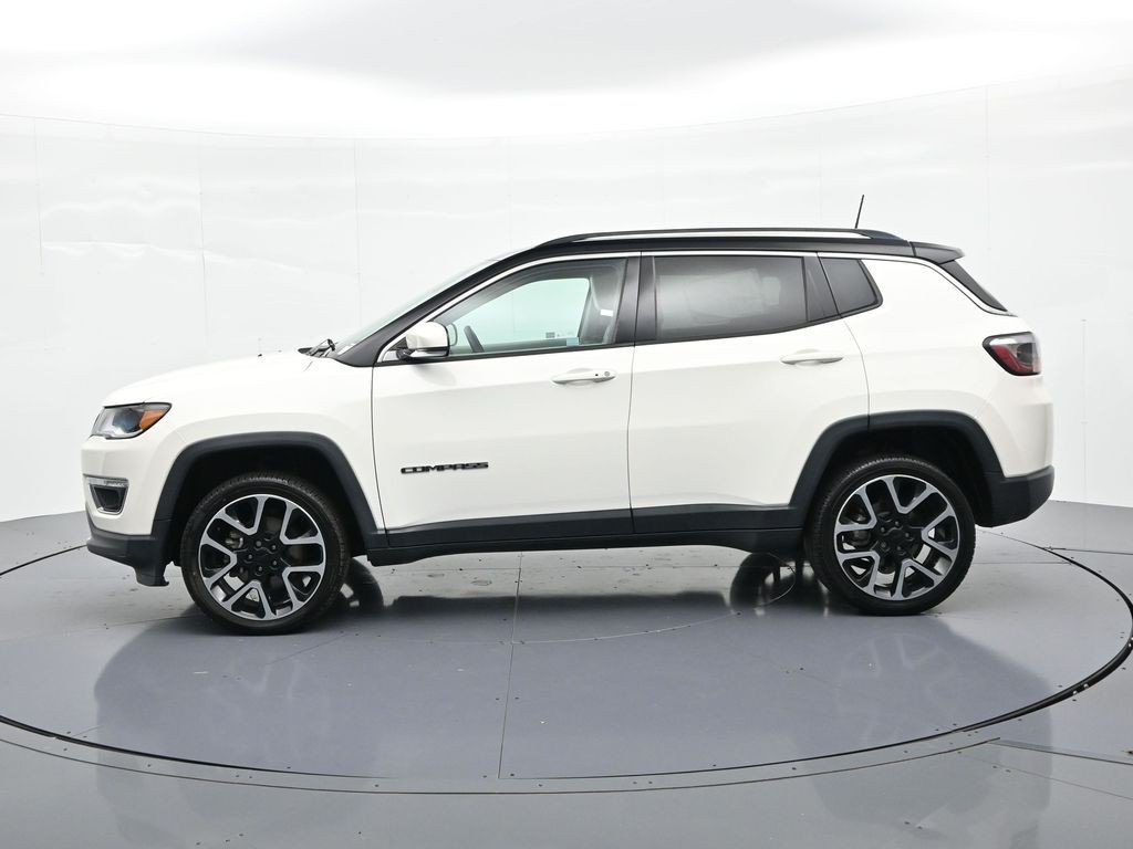 Jeep Compass Vehicle Full-screen Gallery Image 9
