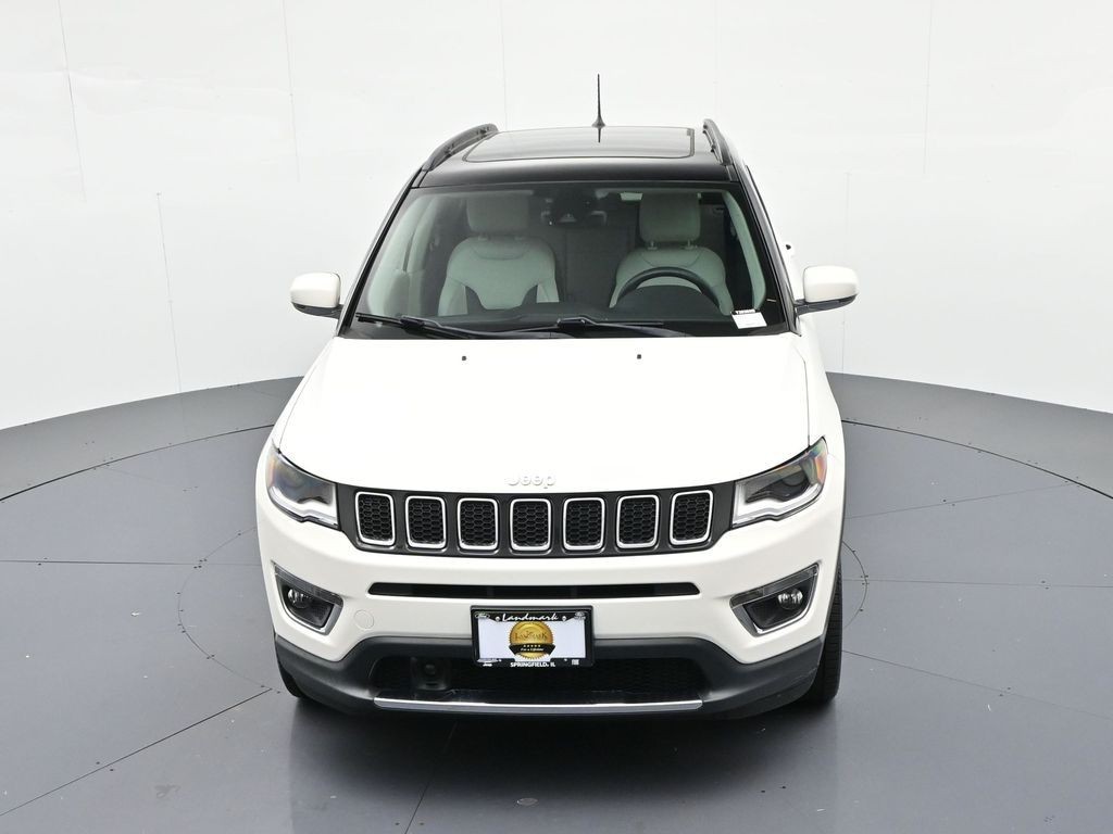 Jeep Compass Vehicle Full-screen Gallery Image 19