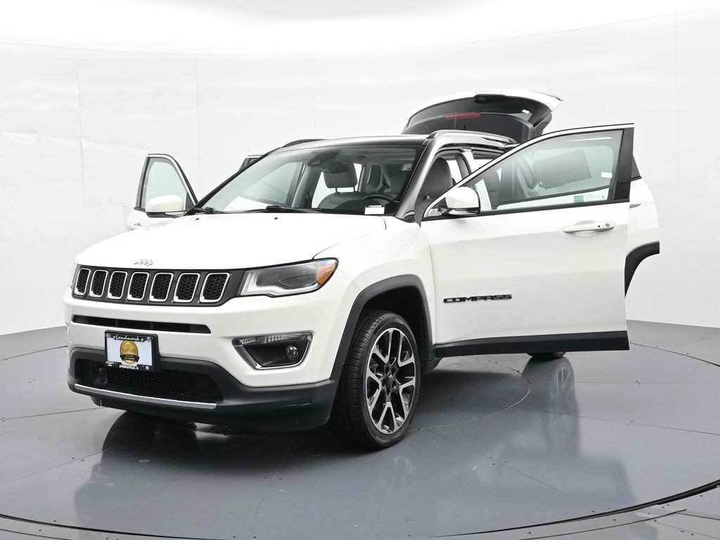 Jeep Compass Vehicle Full-screen Gallery Image 28