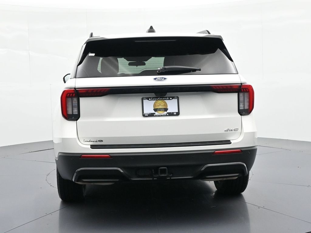 Ford Explorer Vehicle Full-screen Gallery Image 7