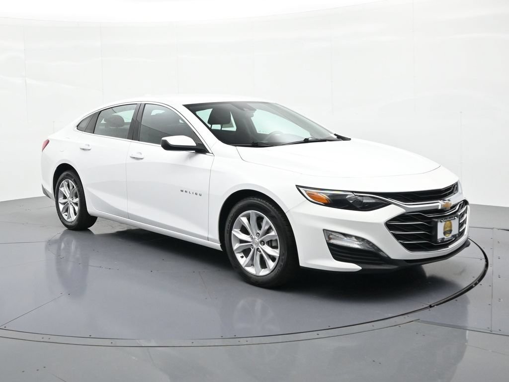Chevrolet Malibu Vehicle Full-screen Gallery Image 4