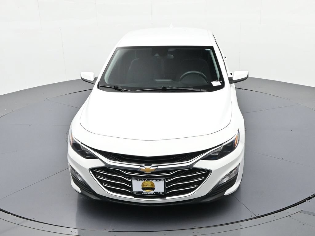Chevrolet Malibu Vehicle Full-screen Gallery Image 16