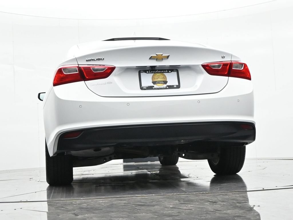 Chevrolet Malibu Vehicle Full-screen Gallery Image 20