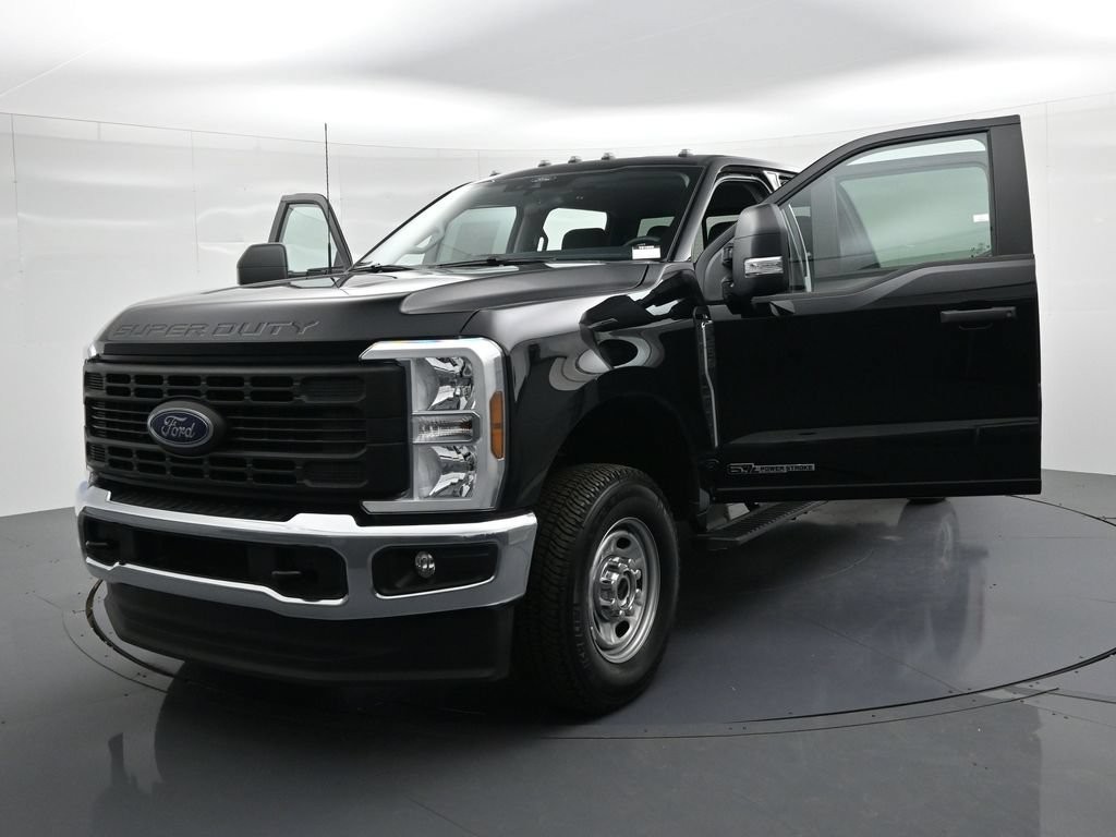 Ford F-250SD Vehicle Full-screen Gallery Image 25