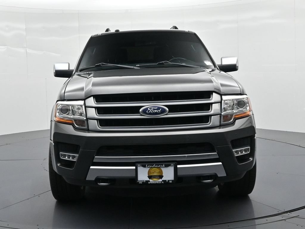 Ford Expedition Vehicle Full-screen Gallery Image 3