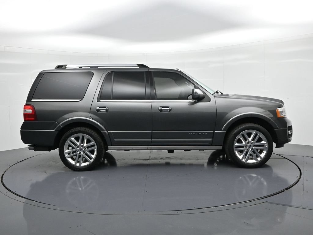 Ford Expedition Vehicle Full-screen Gallery Image 5