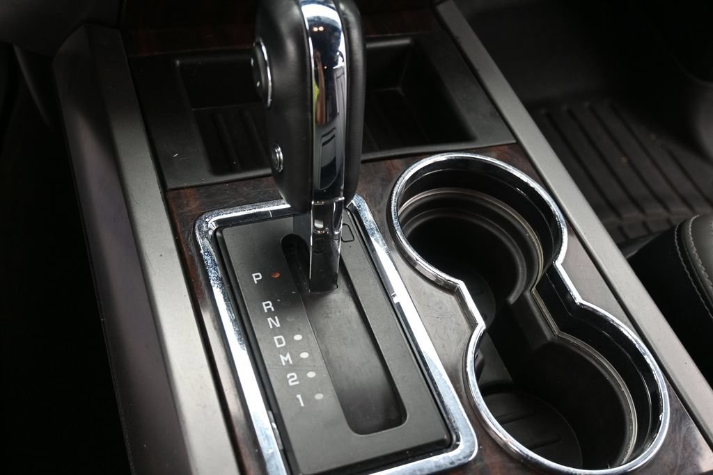 Ford Expedition Vehicle Full-screen Gallery Image 12