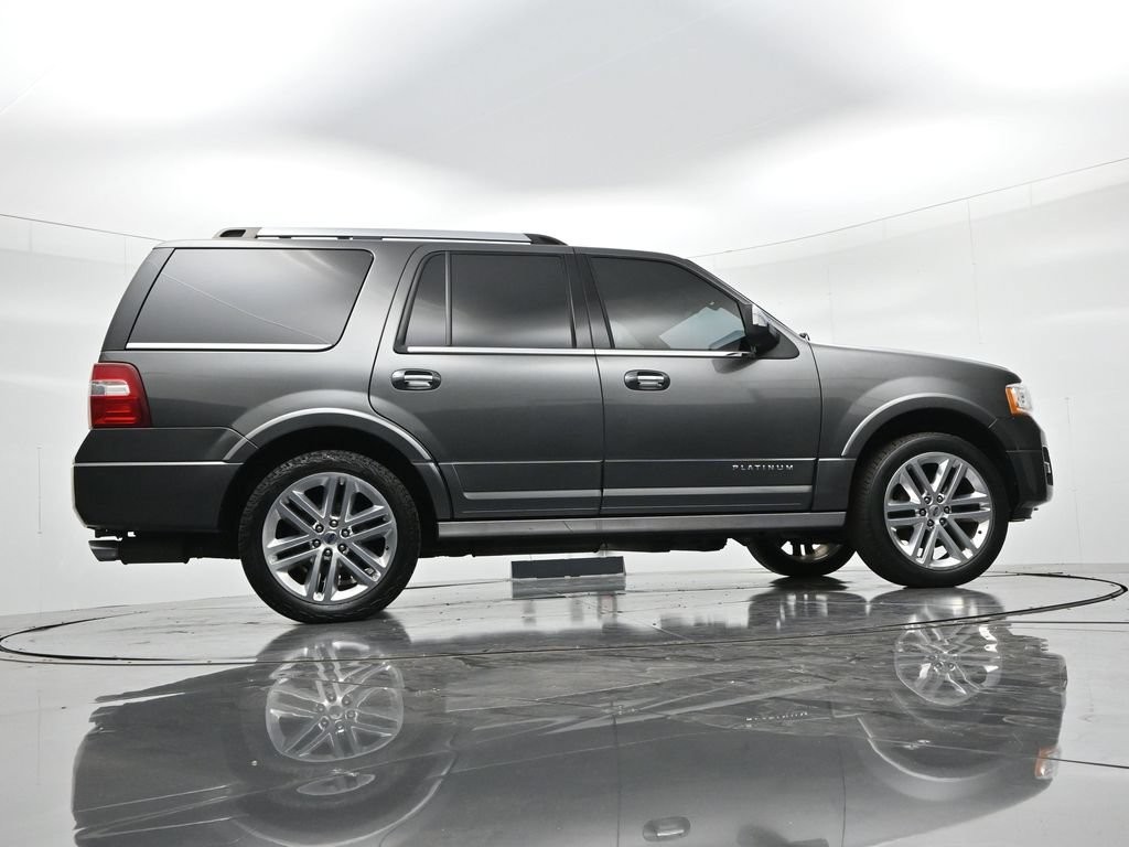 Ford Expedition Vehicle Full-screen Gallery Image 23