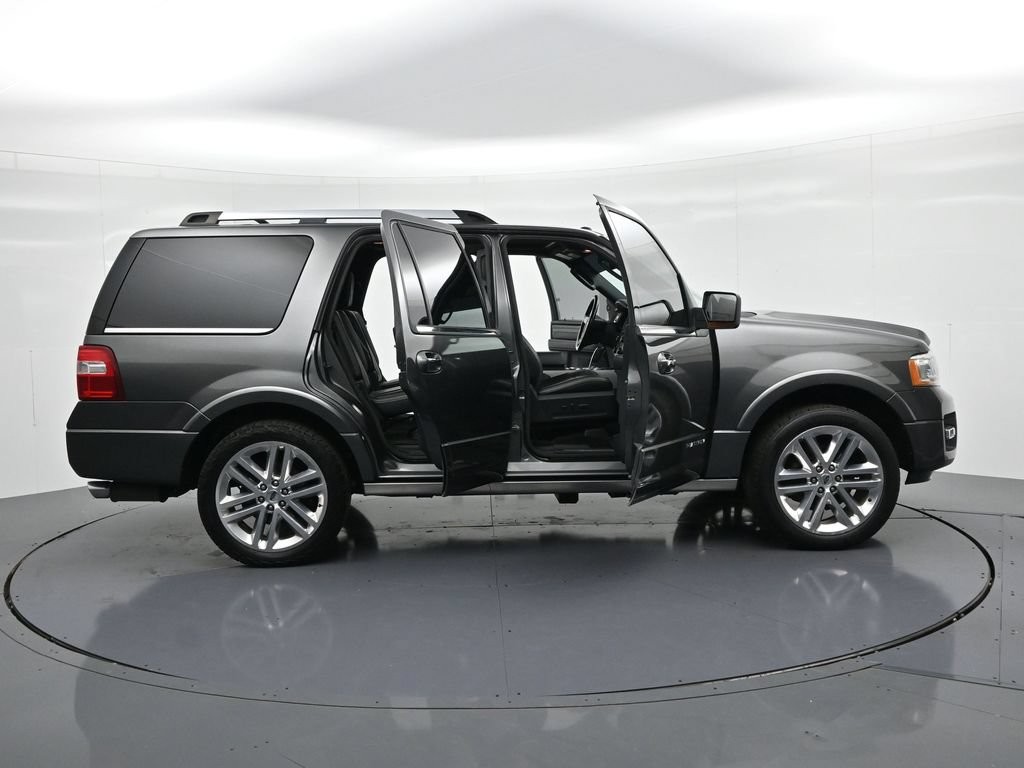 Ford Expedition Vehicle Full-screen Gallery Image 24