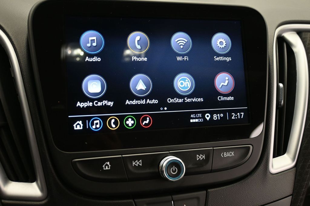 Chevrolet Malibu Vehicle Full-screen Gallery Image 10