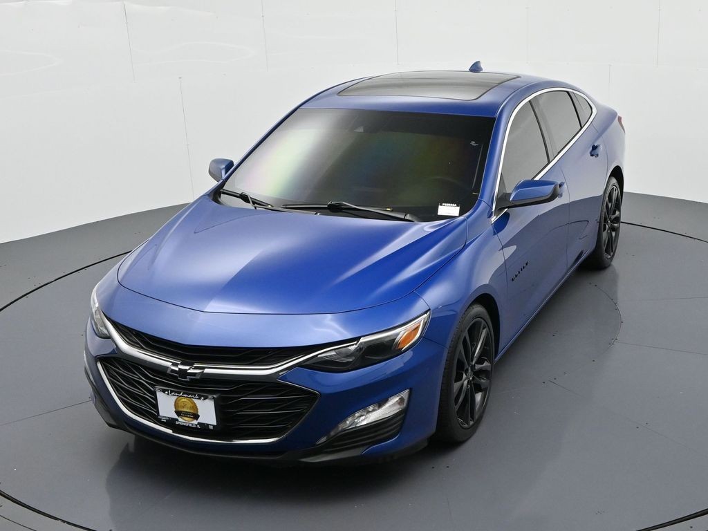 Chevrolet Malibu Vehicle Full-screen Gallery Image 16