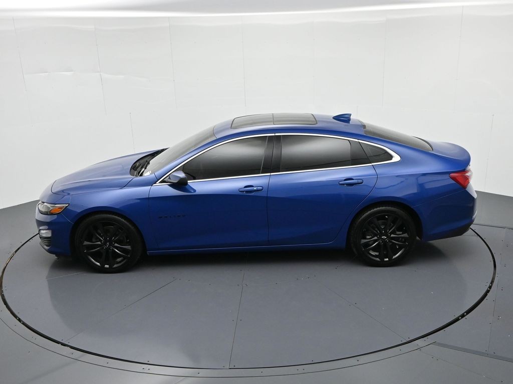 Chevrolet Malibu Vehicle Full-screen Gallery Image 17