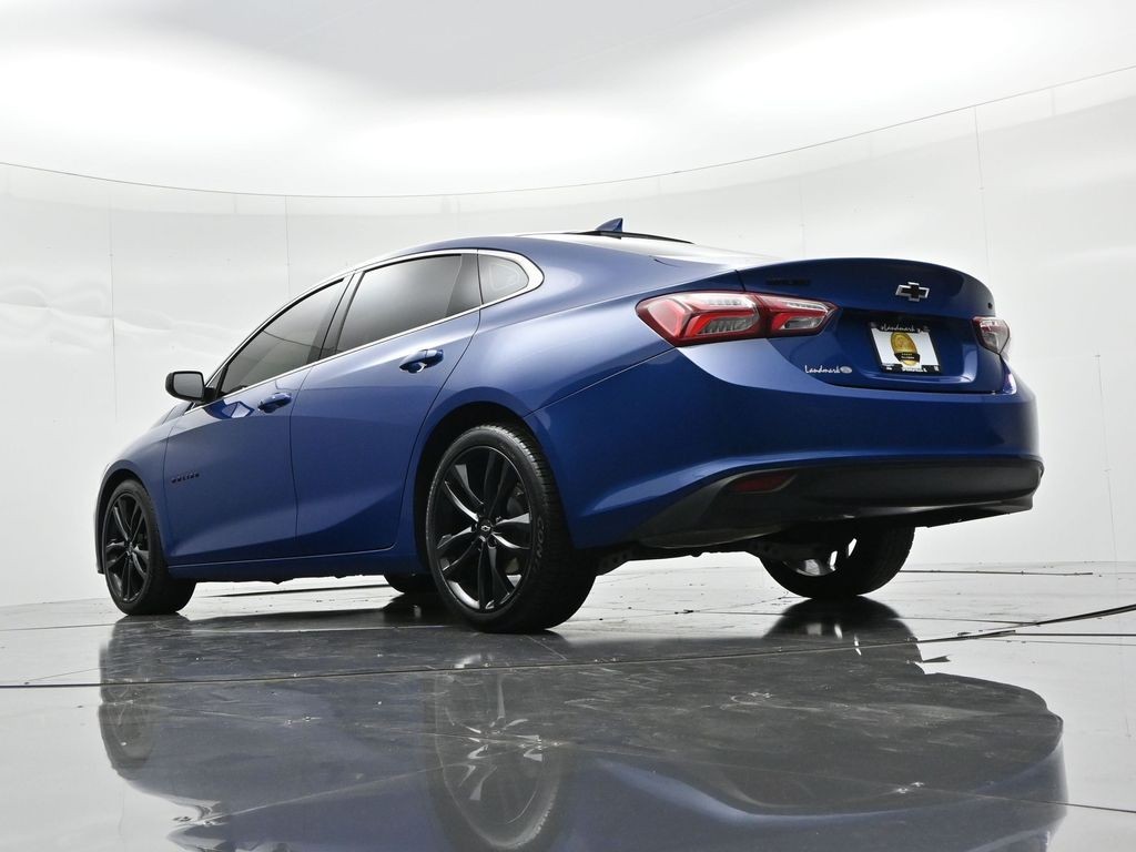 Chevrolet Malibu Vehicle Full-screen Gallery Image 18