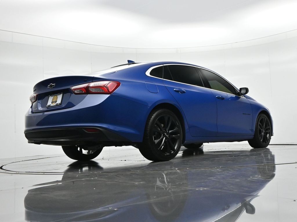 Chevrolet Malibu Vehicle Full-screen Gallery Image 20