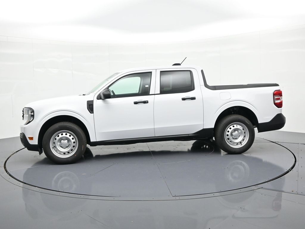 Ford Maverick Vehicle Full-screen Gallery Image 9