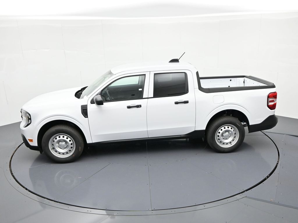 Ford Maverick Vehicle Full-screen Gallery Image 18