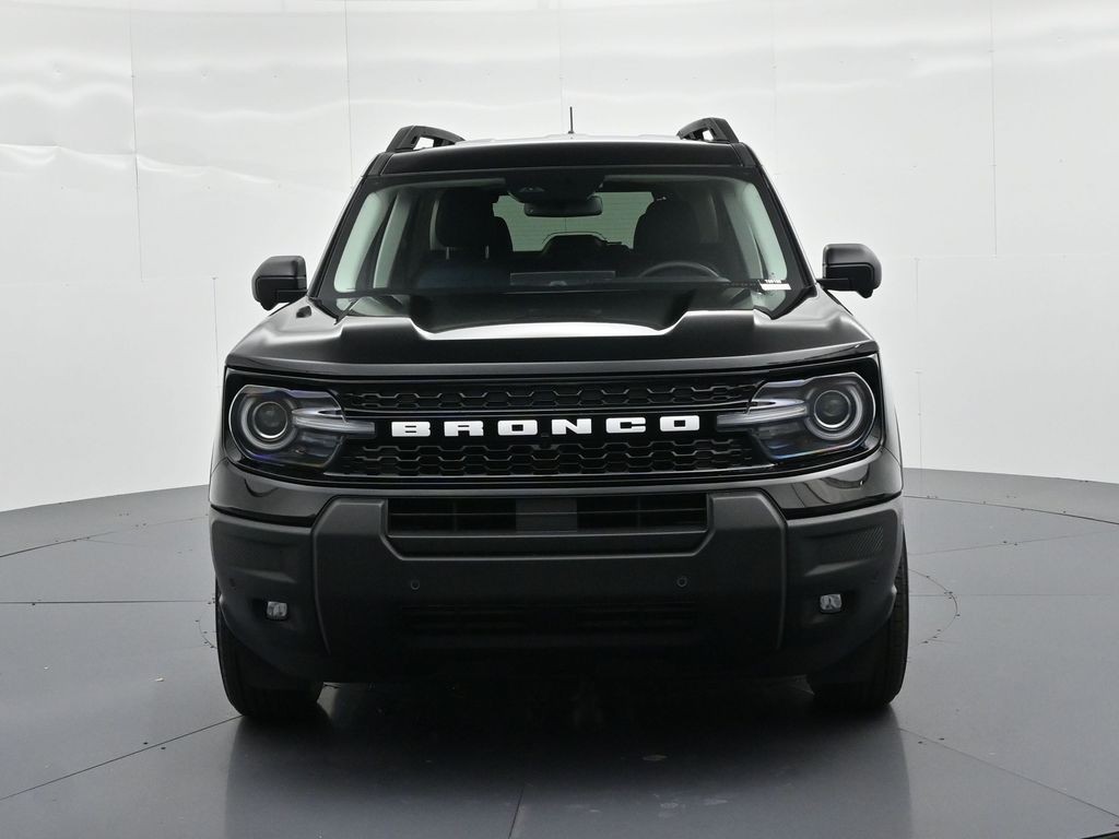 Ford Bronco Sport Vehicle Full-screen Gallery Image 3