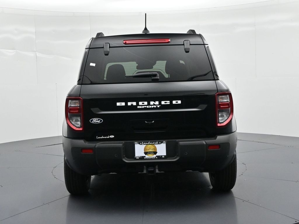 Ford Bronco Sport Vehicle Full-screen Gallery Image 7