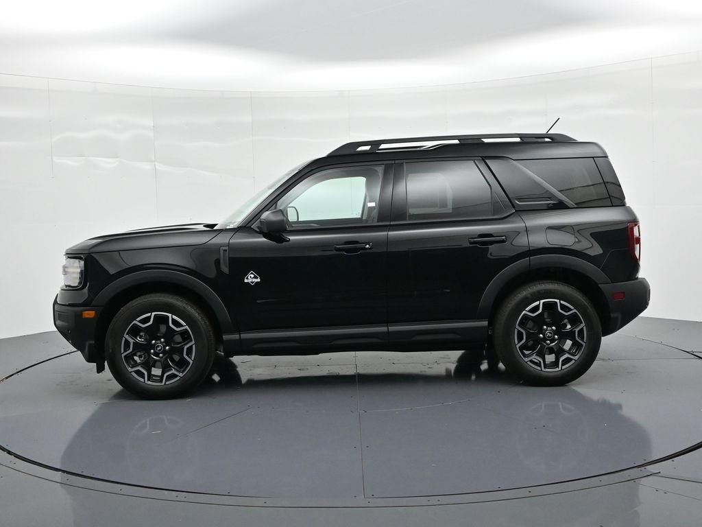 Ford Bronco Sport Vehicle Full-screen Gallery Image 9