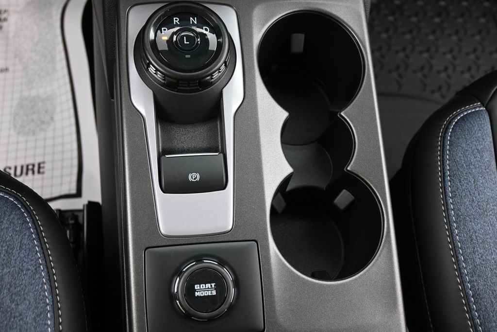 Ford Bronco Sport Vehicle Full-screen Gallery Image 12