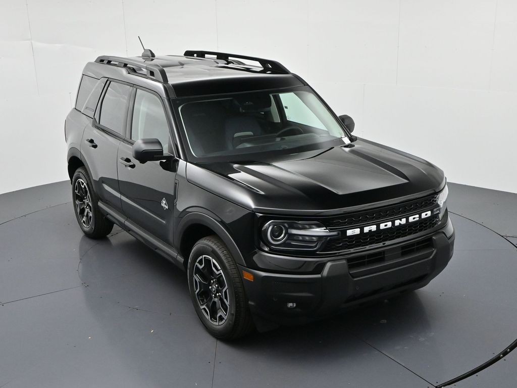 Ford Bronco Sport Vehicle Full-screen Gallery Image 15