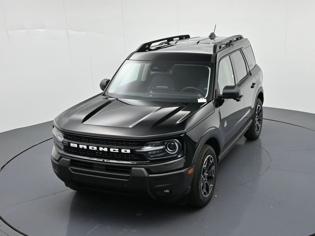 Ford Bronco Sport Vehicle Full-screen Gallery Image 17
