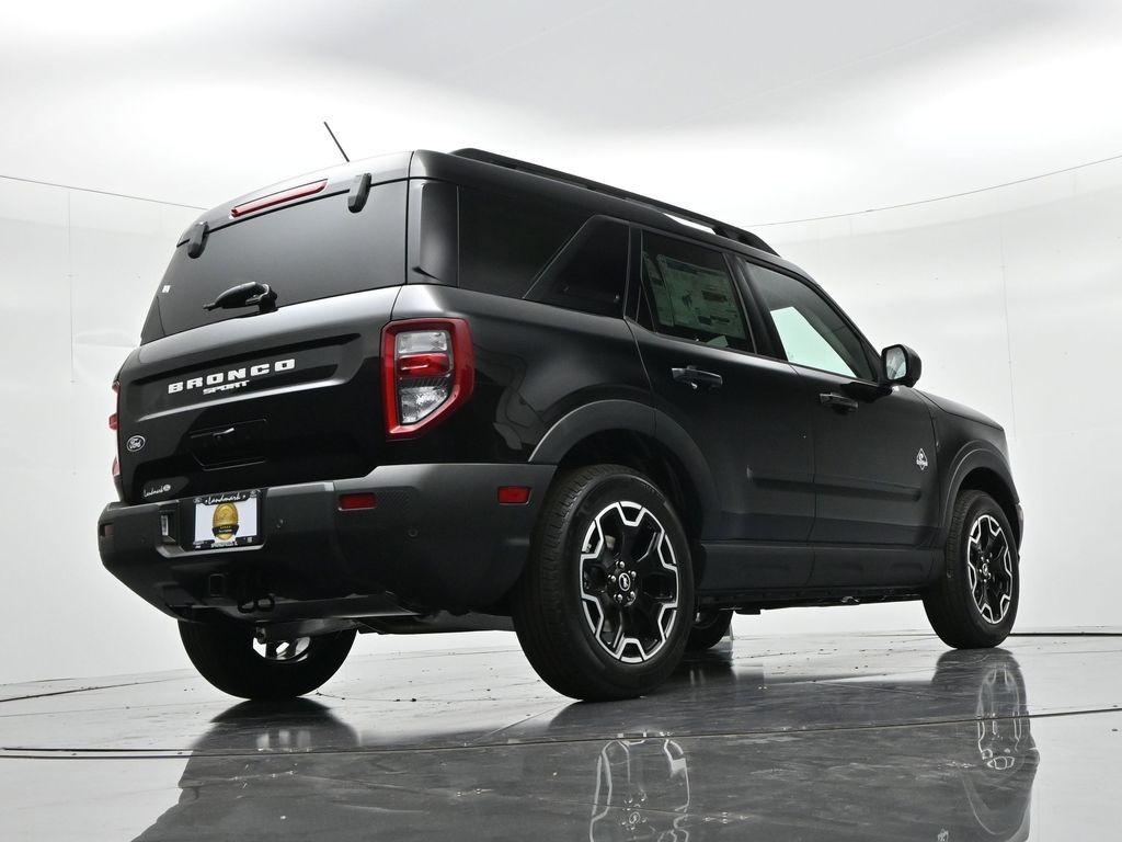 Ford Bronco Sport Vehicle Full-screen Gallery Image 21