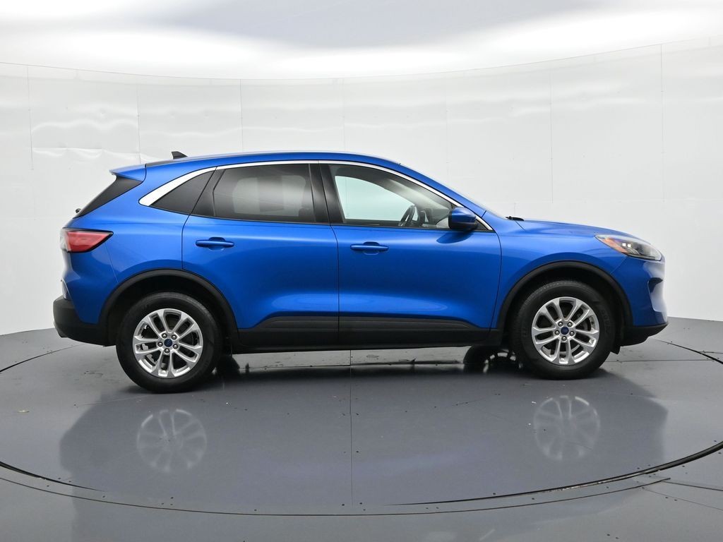Ford Escape Vehicle Full-screen Gallery Image 5