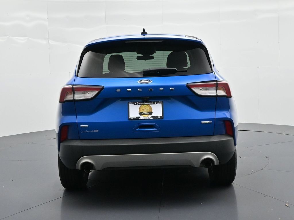 Ford Escape Vehicle Full-screen Gallery Image 7