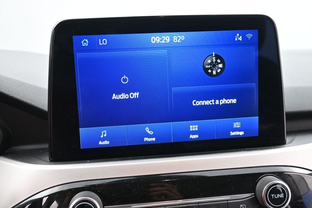 Ford Escape Vehicle Full-screen Gallery Image 10
