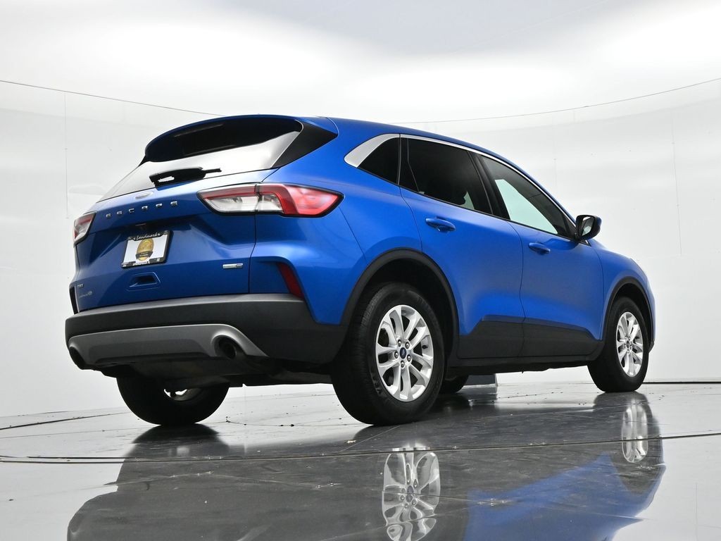 Ford Escape Vehicle Full-screen Gallery Image 21