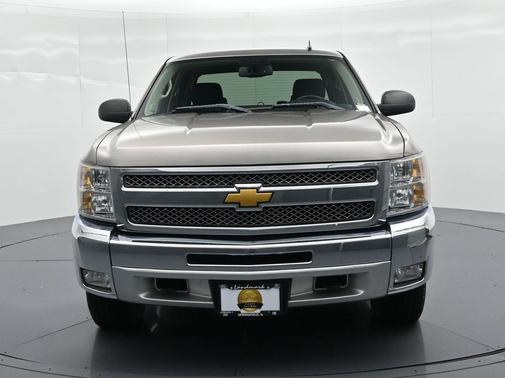 Chevrolet Silverado 1500 Vehicle Full-screen Gallery Image 03