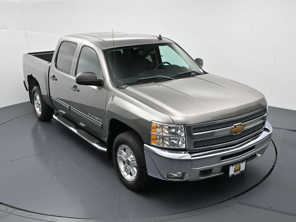Chevrolet Silverado 1500 Vehicle Full-screen Gallery Image 14