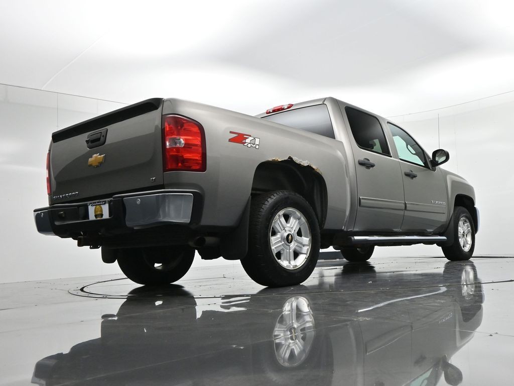 Chevrolet Silverado 1500 Vehicle Full-screen Gallery Image 20