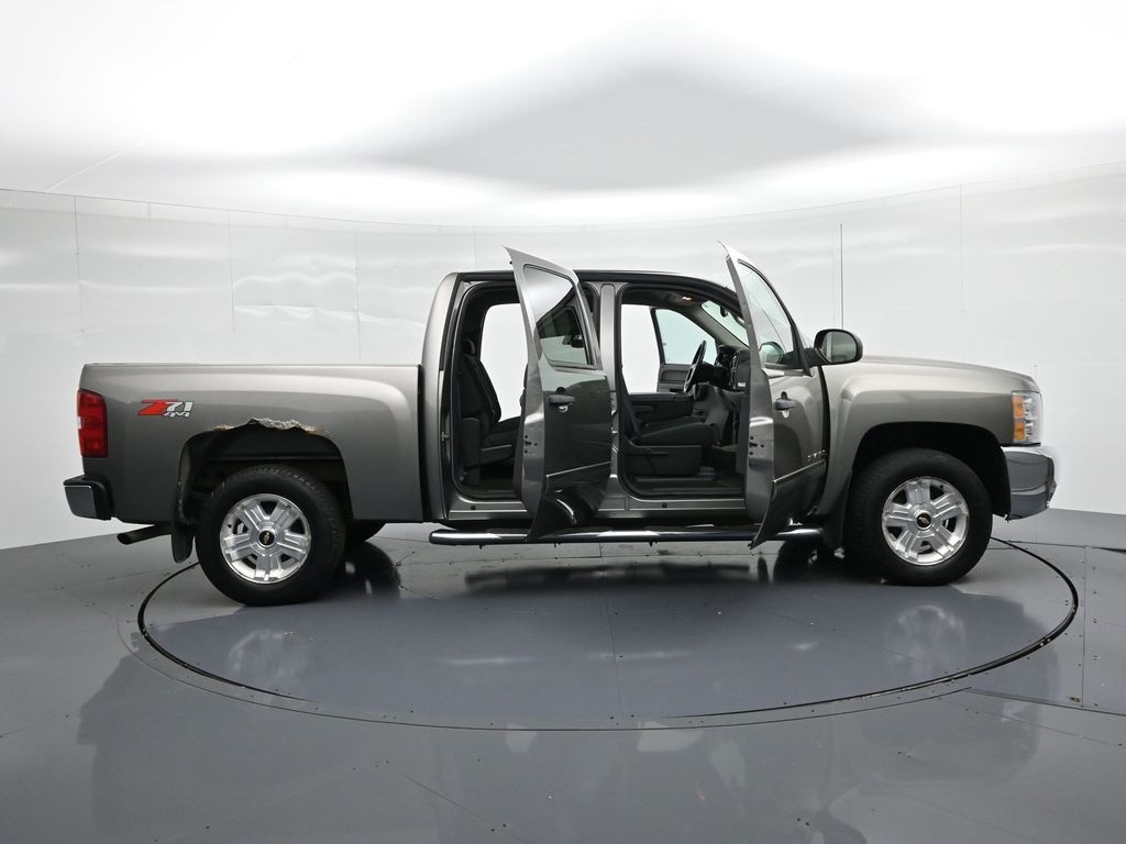 Chevrolet Silverado 1500 Vehicle Full-screen Gallery Image 22
