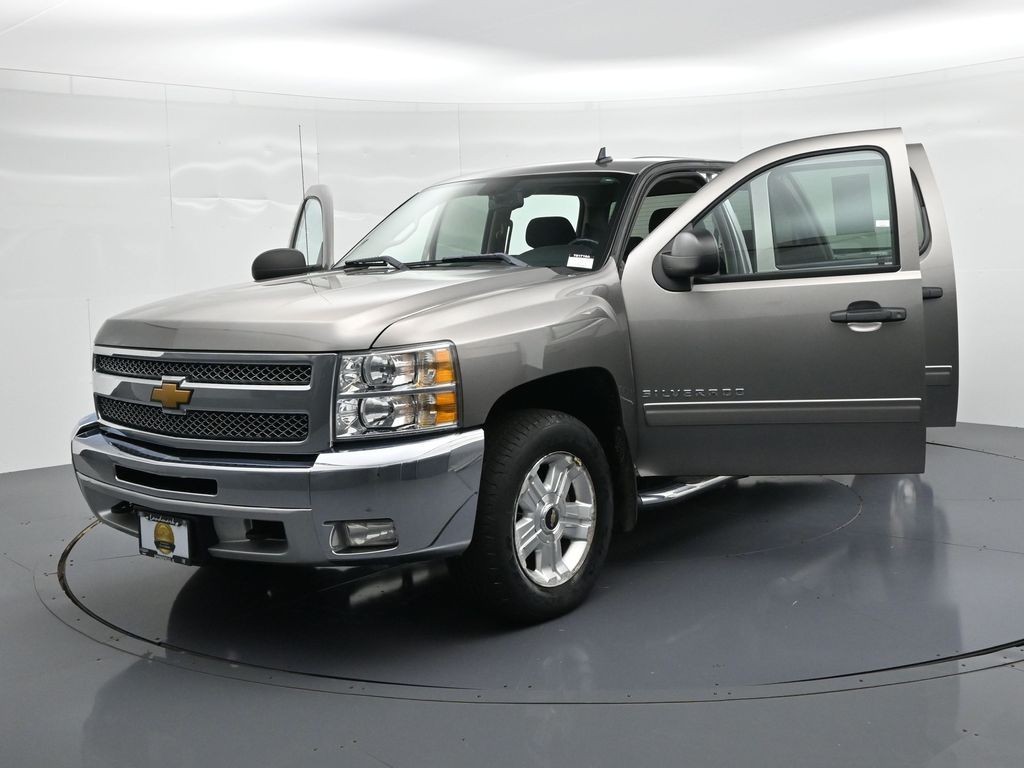 Chevrolet Silverado 1500 Vehicle Full-screen Gallery Image 24