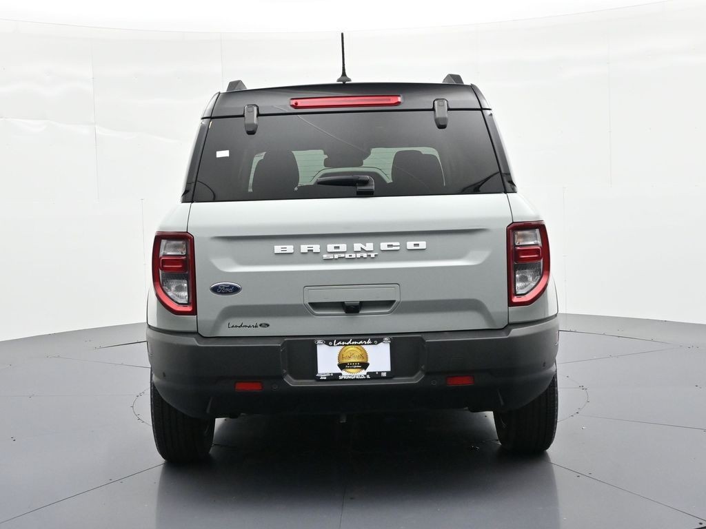 Ford Bronco Sport Vehicle Full-screen Gallery Image 7